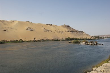 Il Nilo in un tratto desertico